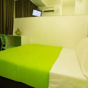 Apple ** Kuala Lumpur